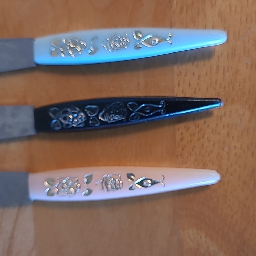 LITTLE FORKS & LITTLE KNIVES Incomplete Set, Perfect For Replacements - Picture 7 of 16